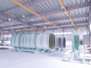 FRP工場　自動管体成形機（型）