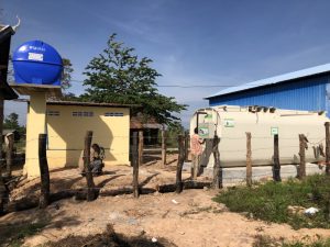 カンボジア小学校に循環型トイレ排水処理装置設置1